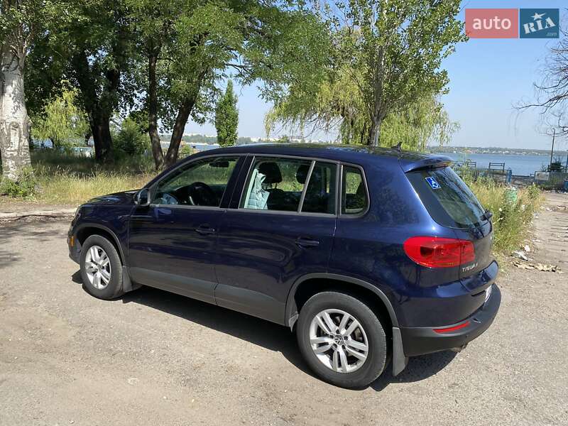 Внедорожник / Кроссовер Volkswagen Tiguan 2013 в Запорожье