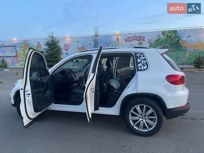 Внедорожник / Кроссовер Volkswagen Tiguan 2012 в Одессе