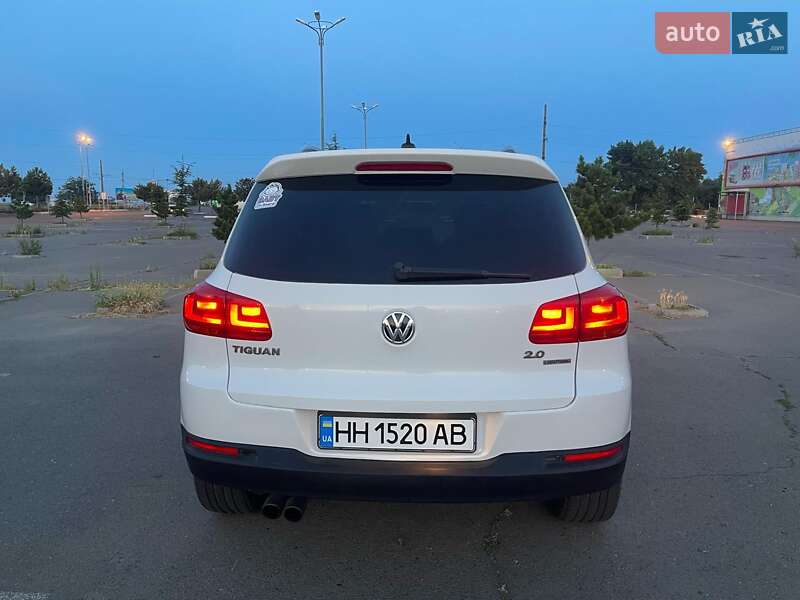 Внедорожник / Кроссовер Volkswagen Tiguan 2012 в Одессе