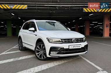 Внедорожник / Кроссовер Volkswagen Tiguan 2017 в Киеве