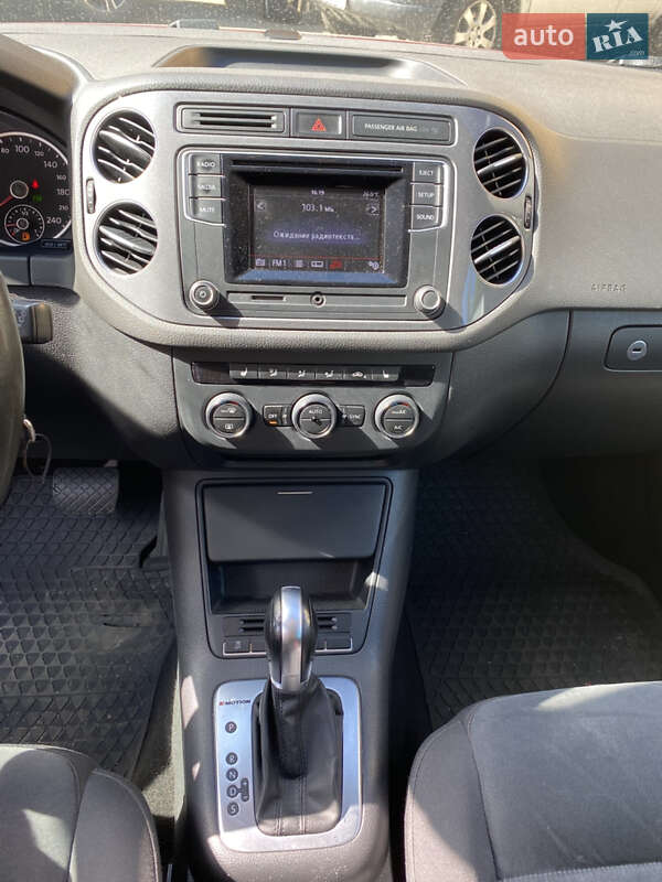 Внедорожник / Кроссовер Volkswagen Tiguan 2016 в Киеве