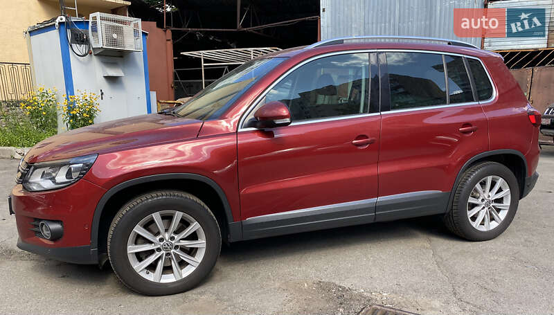 Внедорожник / Кроссовер Volkswagen Tiguan 2016 в Киеве