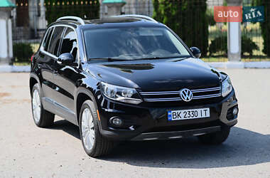Внедорожник / Кроссовер Volkswagen Tiguan 2012 в Дубно
