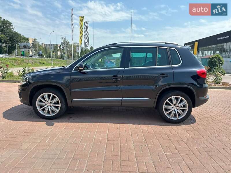 Внедорожник / Кроссовер Volkswagen Tiguan 2013 в Полтаве