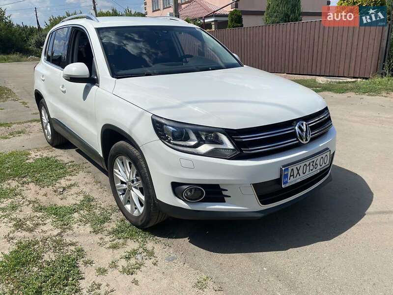 Внедорожник / Кроссовер Volkswagen Tiguan 2015 в Лозовой