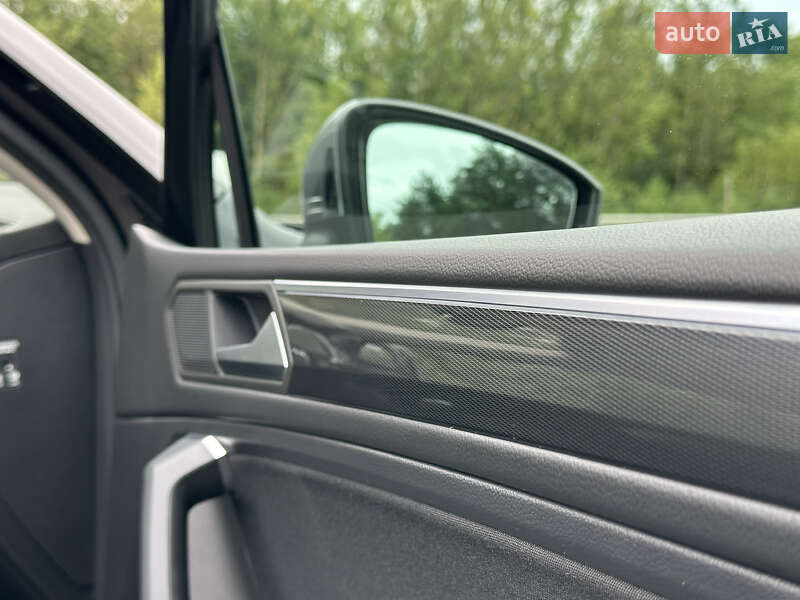 Внедорожник / Кроссовер Volkswagen Tiguan 2020 в Ковеле