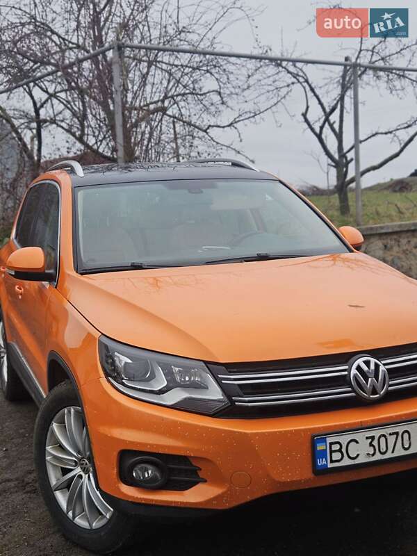 Внедорожник / Кроссовер Volkswagen Tiguan 2015 в Львове