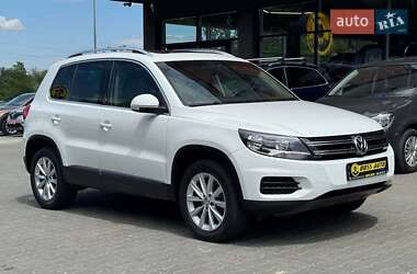Внедорожник / Кроссовер Volkswagen Tiguan 2016 в Черновцах