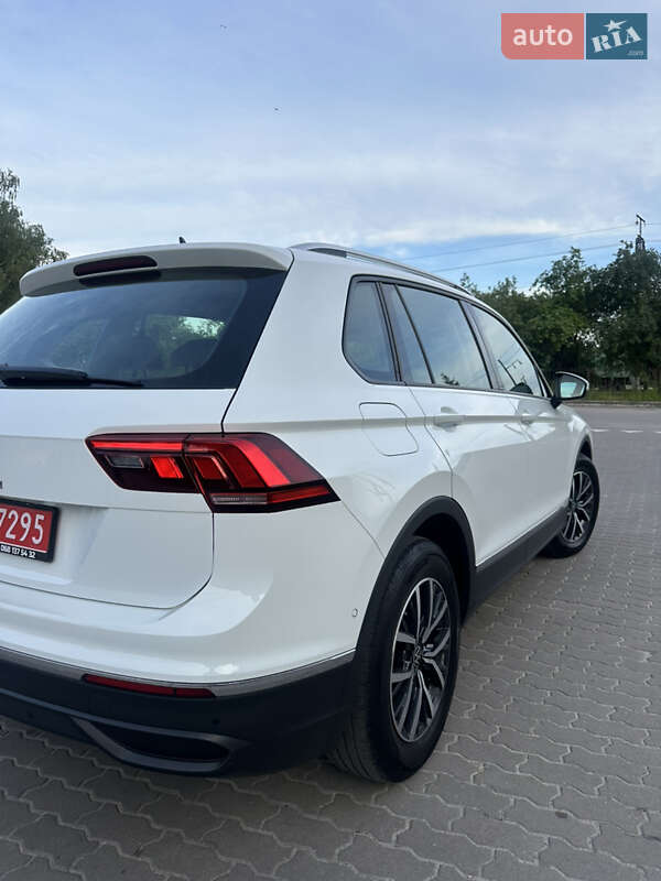 Позашляховик / Кросовер Volkswagen Tiguan 2021 в Бродах