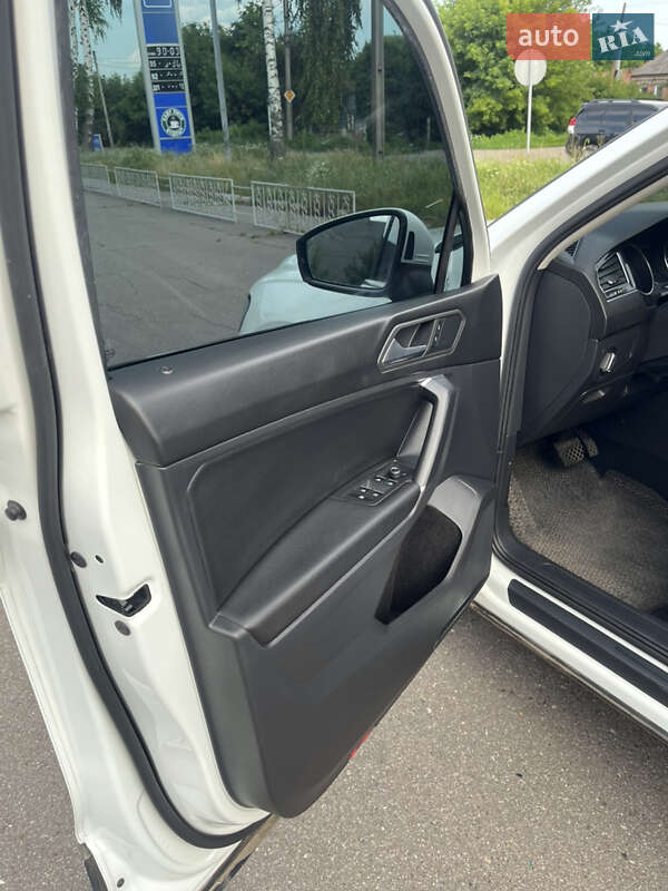 Внедорожник / Кроссовер Volkswagen Tiguan 2020 в Ахтырке