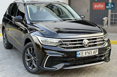 Внедорожник / Кроссовер Volkswagen Tiguan 2023 в Каменском