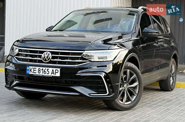 Внедорожник / Кроссовер Volkswagen Tiguan 2023 в Каменском