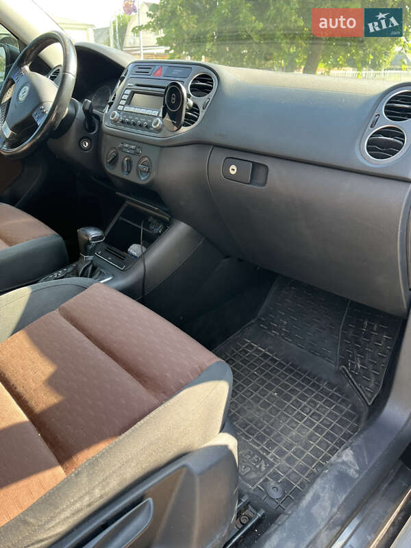 Позашляховик / Кросовер Volkswagen Tiguan 2009 в Житомирі фото 13 Позашляховик / Кросовер Volkswagen Tiguan 2009 в Житомирі