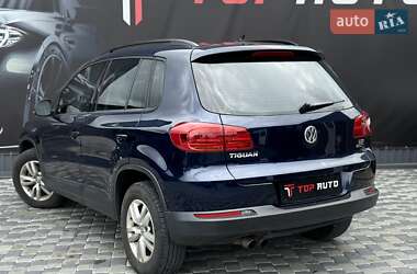 Позашляховик / Кросовер Volkswagen Tiguan 2016 в 