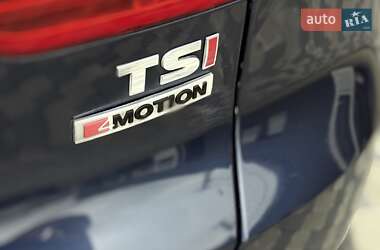 Позашляховик / Кросовер Volkswagen Tiguan 2016 в 