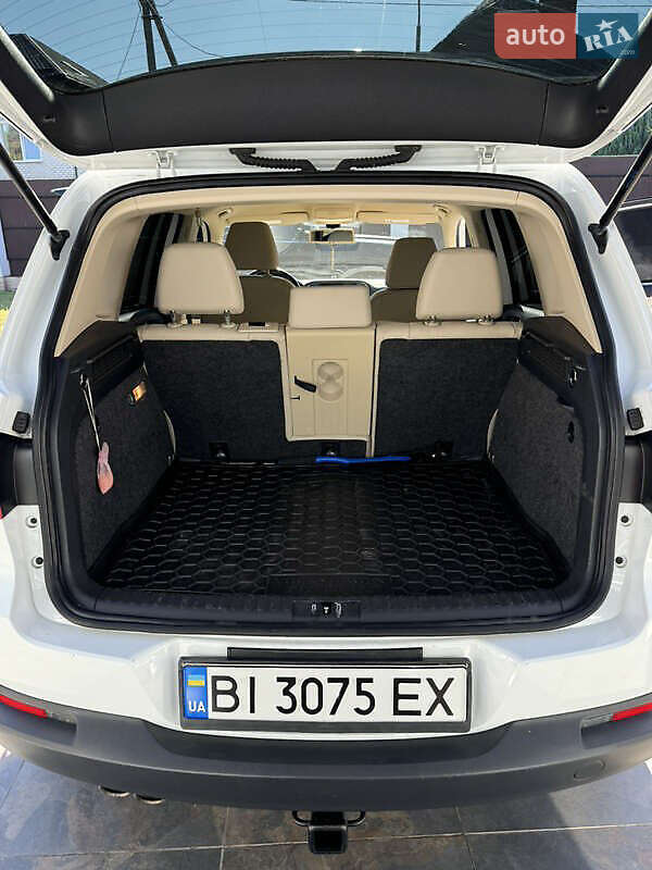Позашляховик / Кросовер Volkswagen Tiguan 2016 в Києві