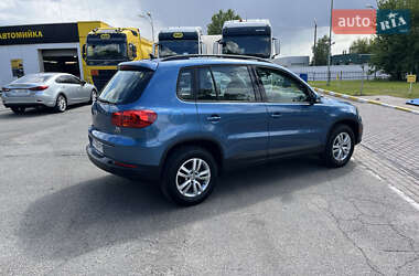 Позашляховик / Кросовер Volkswagen Tiguan 2016 в 