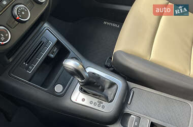 Позашляховик / Кросовер Volkswagen Tiguan 2016 в 