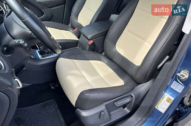Позашляховик / Кросовер Volkswagen Tiguan 2016 в 