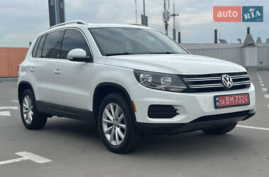 Внедорожник / Кроссовер Volkswagen Tiguan 2016 в Киеве