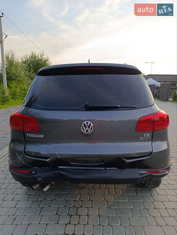 Позашляховик / Кросовер Volkswagen Tiguan 2016 в Львові