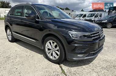 Внедорожник / Кроссовер Volkswagen Tiguan 2020 в 
