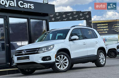 Позашляховик / Кросовер Volkswagen Tiguan 2015 в Харкові