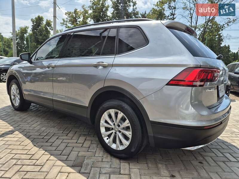 Позашляховик / Кросовер Volkswagen Tiguan 2020 в Сумах