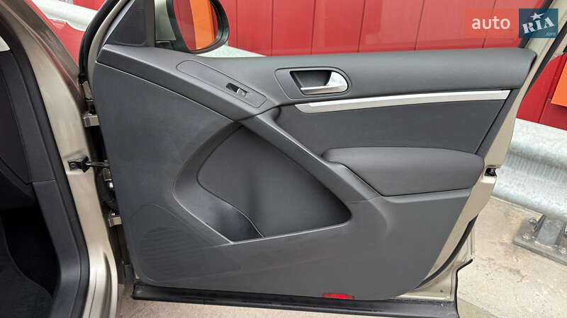 Внедорожник / Кроссовер Volkswagen Tiguan 2013 в Киеве