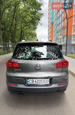 Позашляховик / Кросовер Volkswagen Tiguan 2016 в 