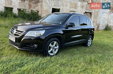 Внедорожник / Кроссовер Volkswagen Tiguan 2008 в Изяславе