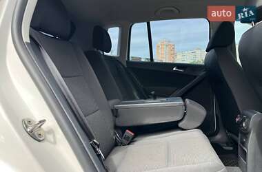 Позашляховик / Кросовер Volkswagen Tiguan 2013 в 