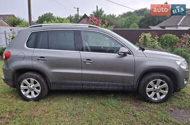 Внедорожник / Кроссовер Volkswagen Tiguan 2009 в 