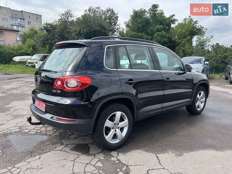 Позашляховик / Кросовер Volkswagen Tiguan 2009 в Нововолинську