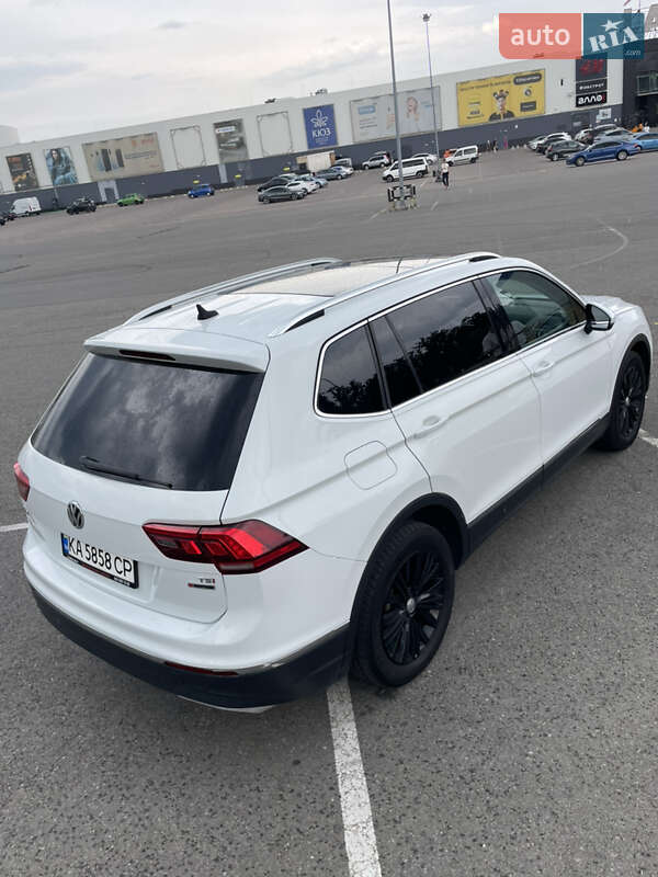 Позашляховик / Кросовер Volkswagen Tiguan 2017 в Києві фото 7 Позашляховик / Кросовер Volkswagen Tiguan 2017 в Києві
