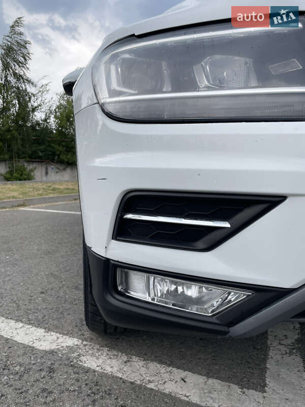 Позашляховик / Кросовер Volkswagen Tiguan 2017 в Києві фото 18 Позашляховик / Кросовер Volkswagen Tiguan 2017 в Києві