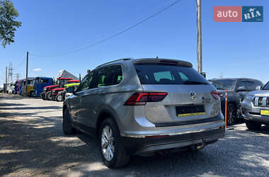 Внедорожник / Кроссовер Volkswagen Tiguan 2018 в 