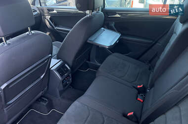 Внедорожник / Кроссовер Volkswagen Tiguan 2018 в 