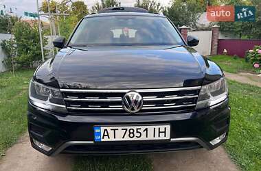 Внедорожник / Кроссовер Volkswagen Tiguan 2019 в Ивано-Франковске