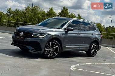 Внедорожник / Кроссовер Volkswagen Tiguan 2023 в Киеве