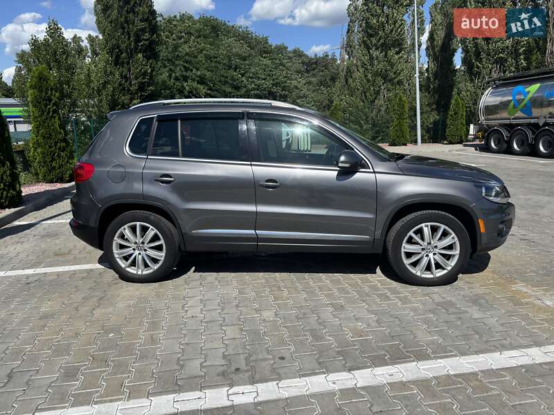 Внедорожник / Кроссовер Volkswagen Tiguan 2015 в Кременчуге