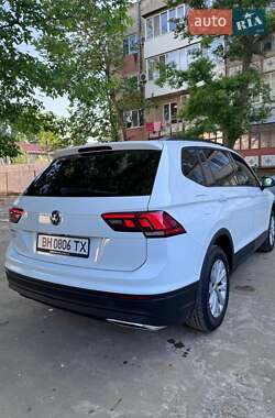Позашляховик / Кросовер Volkswagen Tiguan 2020 в Рені