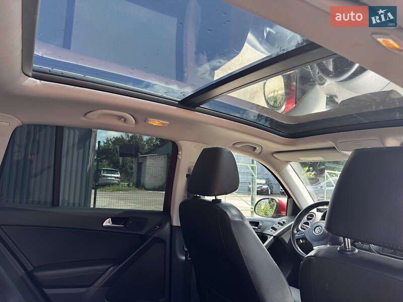 Позашляховик / Кросовер Volkswagen Tiguan 2012 в Чернігові