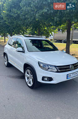 Внедорожник / Кроссовер Volkswagen Tiguan 2014 в 
