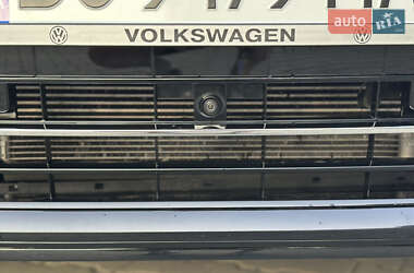 Внедорожник / Кроссовер Volkswagen Tiguan 2018 в 