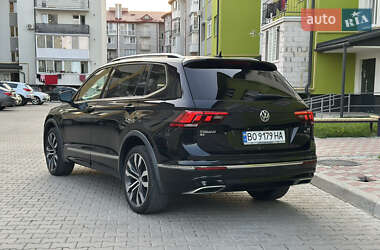 Внедорожник / Кроссовер Volkswagen Tiguan 2018 в 