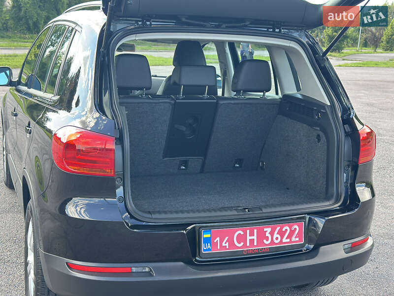 Позашляховик / Кросовер Volkswagen Tiguan 2016 в Львові