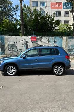 Позашляховик / Кросовер Volkswagen Tiguan 2016 в Києві