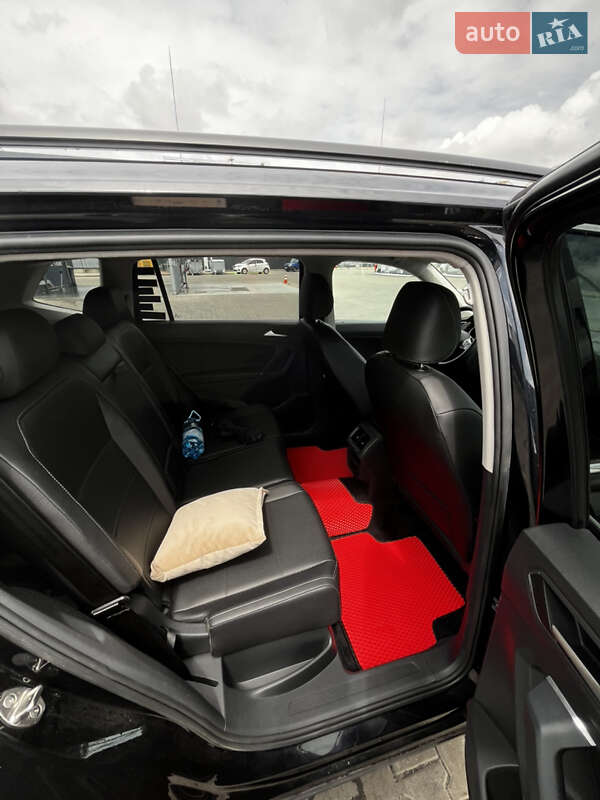 Внедорожник / Кроссовер Volkswagen Tiguan 2020 в Киеве