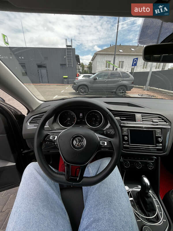 Внедорожник / Кроссовер Volkswagen Tiguan 2020 в Киеве
